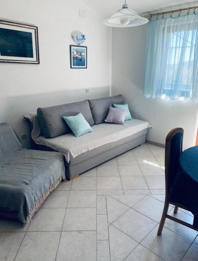 One Bedroom Apartment With Terrace And Seaview - B 塞维德 外观 照片