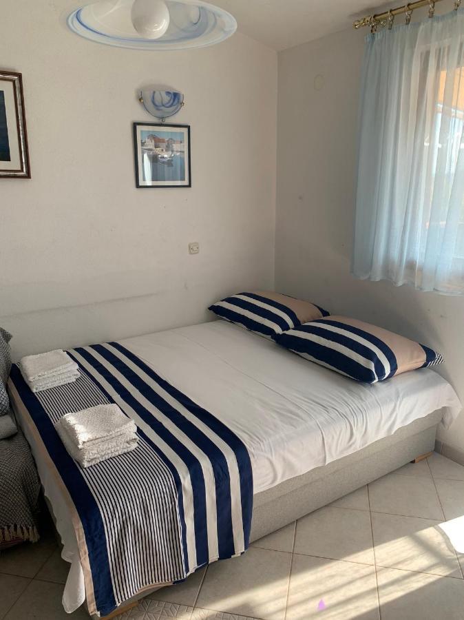 One Bedroom Apartment With Terrace And Seaview - B 塞维德 外观 照片